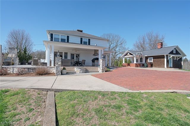 1307 Cisler Drive, Marietta, OH 45750