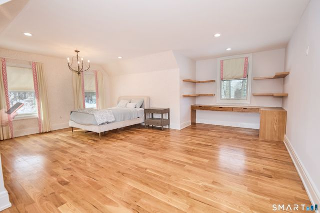 70 Meadow Ridge Road, Fairfield, CT 06890