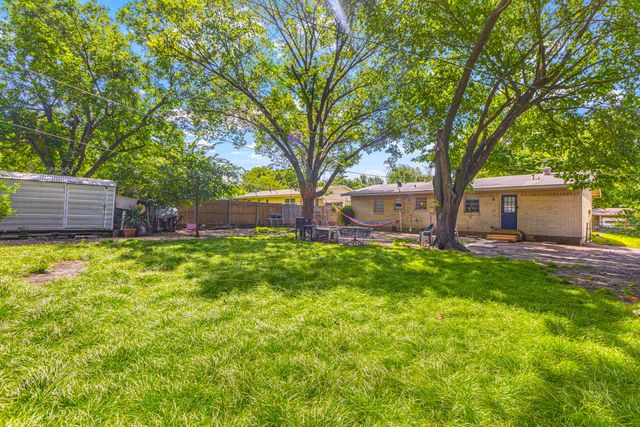 301 W Ridgewood Drive, Garland, TX 75041