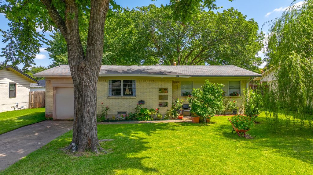 301 W Ridgewood Drive, Garland, TX 75041