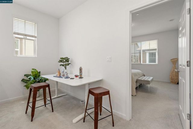 28 Springbrook Ln, Pittsburg, CA 94565