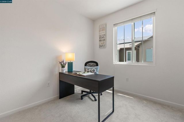 28 Springbrook Ln, Pittsburg, CA 94565