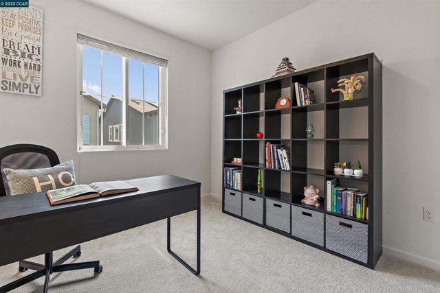 28 Springbrook Ln, Pittsburg, CA 94565