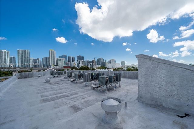 440 SW 5th Ave, Miami, FL 33130