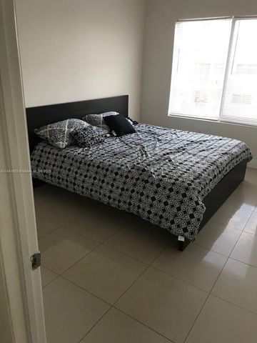 440 SW 5th Ave, Miami, FL 33130