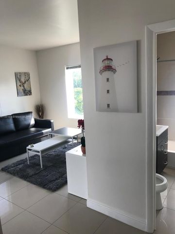 440 SW 5th Ave, Miami, FL 33130