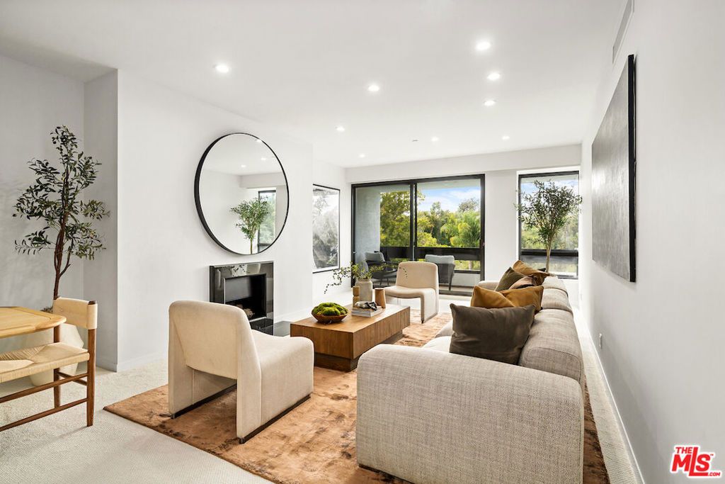 Image 9 of property listing at 10551 Wilshire Boulevard 503, Los Angeles, CA 90024