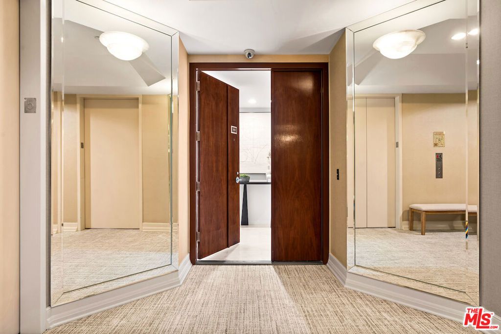 Image 8 of property listing at 10551 Wilshire Boulevard 503, Los Angeles, CA 90024