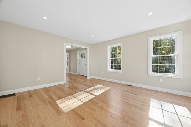 35 Martin, Douglas, MA 01516