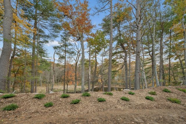 35 Martin, Douglas, MA 01516