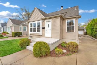 1240 W 11 Mile Road, Berkley, MI 48072