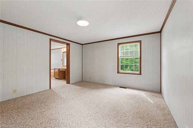194 W 3rd Street, Denton, NC 27239
