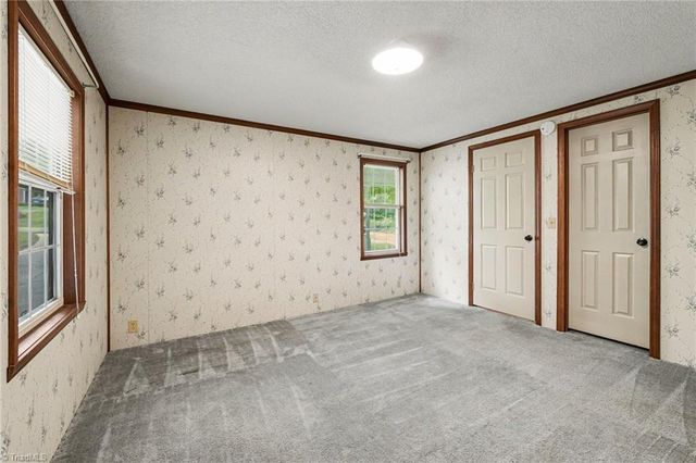 194 W 3rd Street, Denton, NC 27239