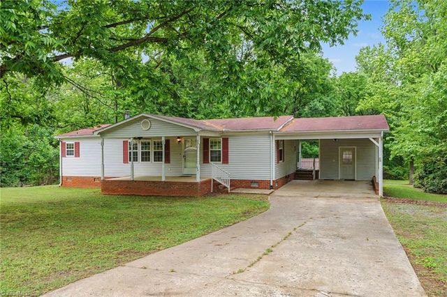 194 W 3rd Street, Denton, NC 27239