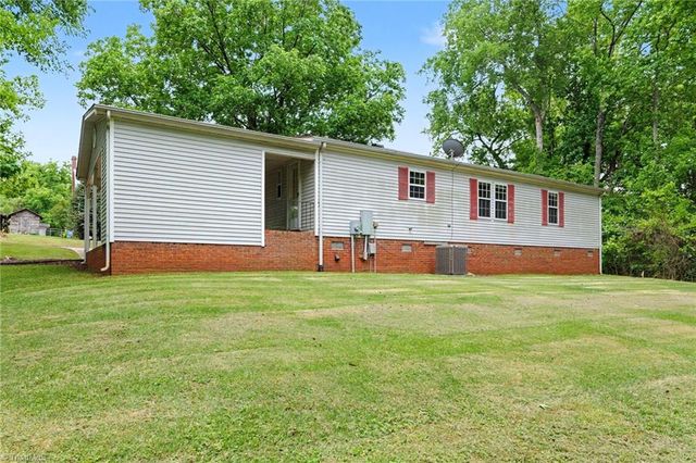 194 W 3rd Street, Denton, NC 27239