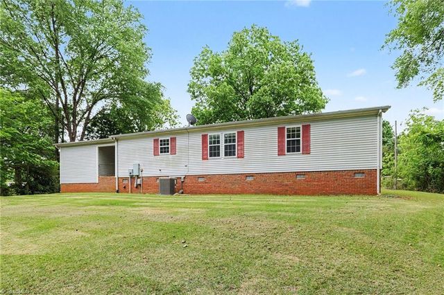 194 W 3rd Street, Denton, NC 27239