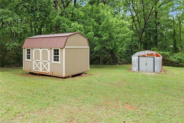 194 W 3rd Street, Denton, NC 27239