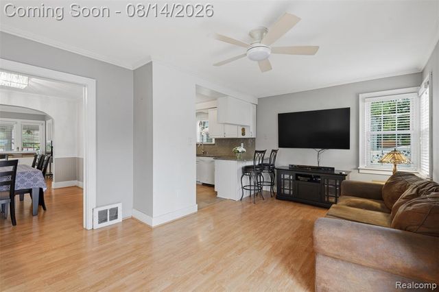1998 Columbia Road, Berkley, MI 48072
