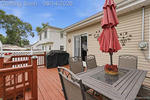 1998 Columbia Road, Berkley, MI 48072