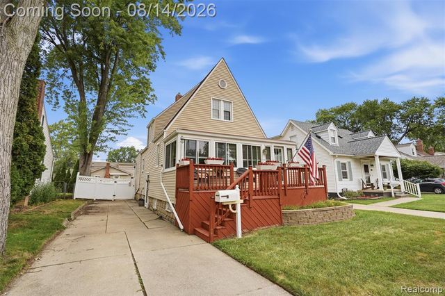 1998 Columbia Road, Berkley, MI 48072