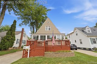 1998 Columbia Road, Berkley, MI 48072
