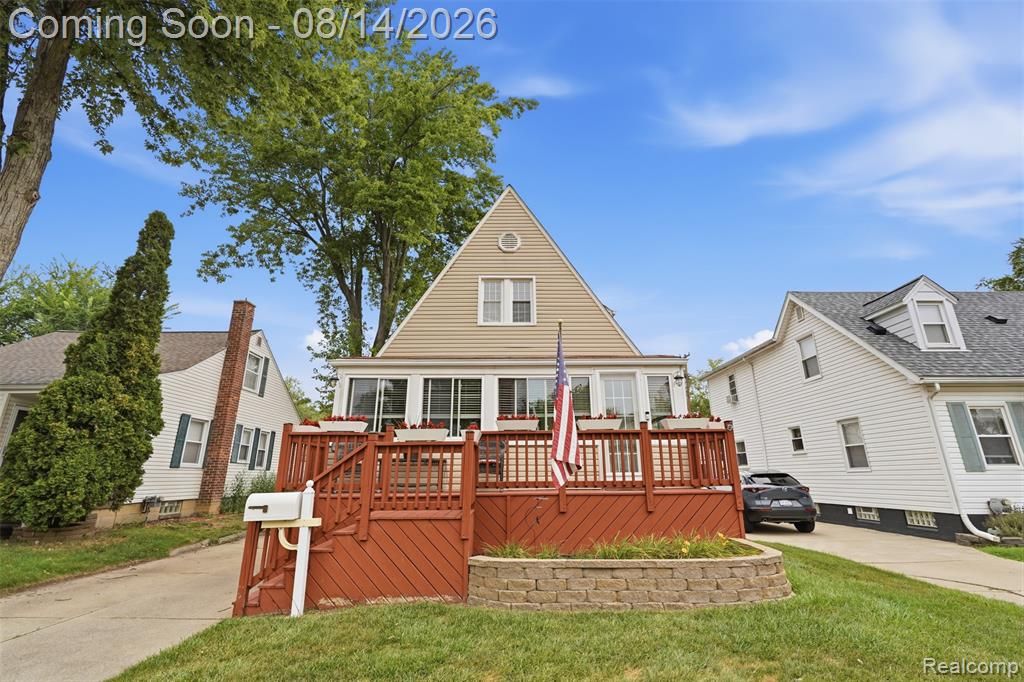 1998 Columbia Road, Berkley, MI 48072