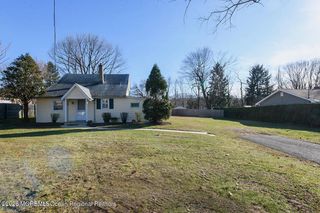 2 Woodbrook Drive, Matawan, NJ 07747
