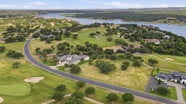 25316 Cliff XING, Spicewood, TX 78669