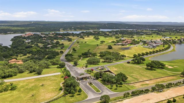 25316 Cliff XING, Spicewood, TX 78669