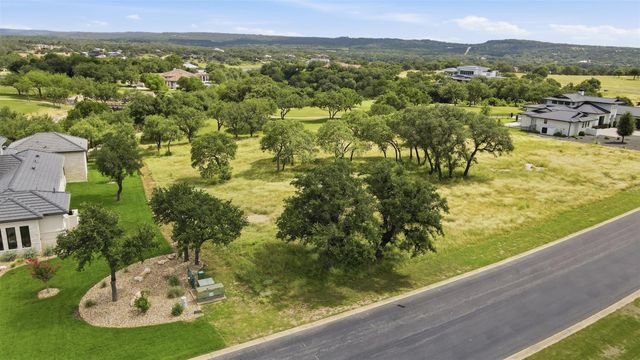 25316 Cliff XING, Spicewood, TX 78669