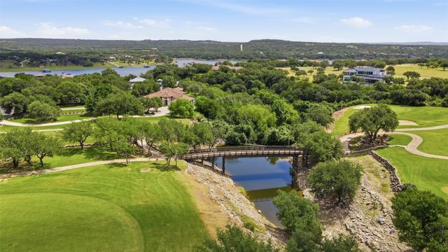 25316 Cliff XING, Spicewood, TX 78669