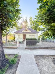 208 Lewis Ave, La Junta, CO 81050