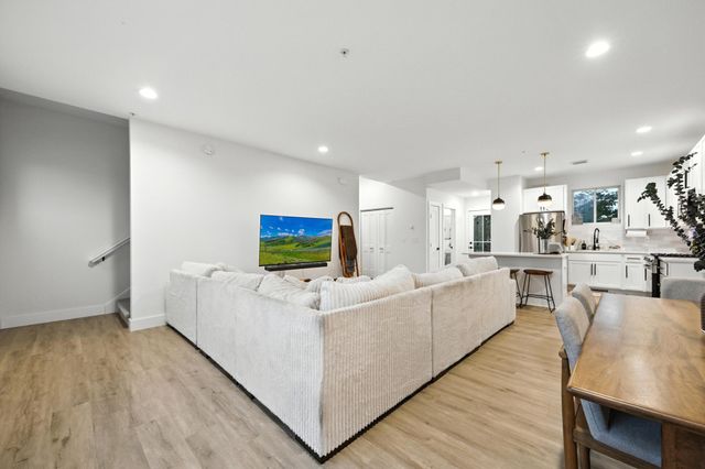 4165 Old Sibley Highway, Eagan, MN 55122