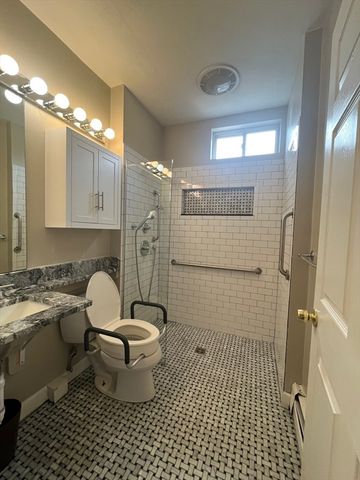 334 Lincoln Ave 1, Saugus, MA 01906