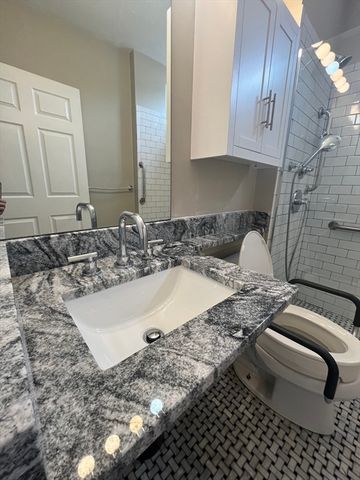 334 Lincoln Ave 1, Saugus, MA 01906