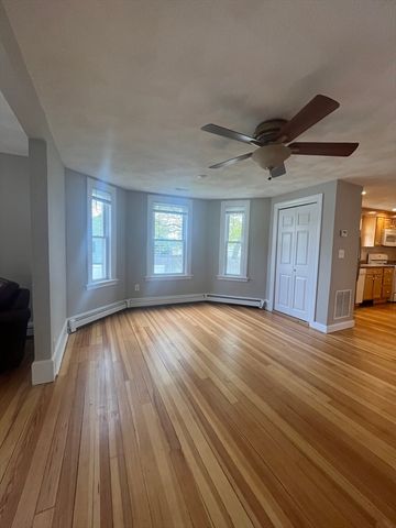 334 Lincoln Ave 1, Saugus, MA 01906
