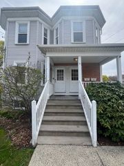 334 Lincoln Ave 1, Saugus, MA 01906