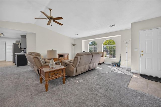 41393 Roaring River Way, Coarsegold, CA 93614