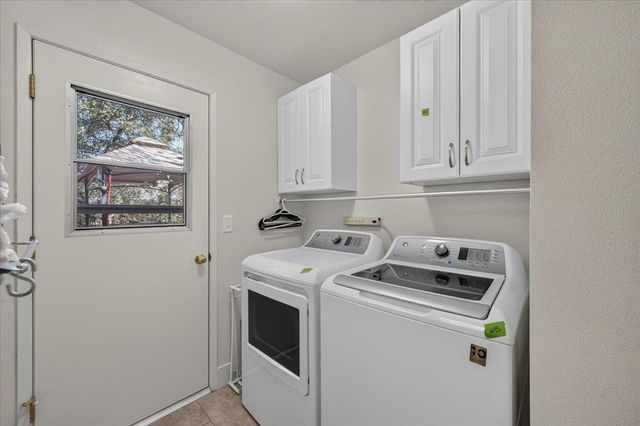41393 Roaring River Way, Coarsegold, CA 93614