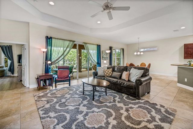 10033 LAKE MIONA WAY, Oxford, FL 34484