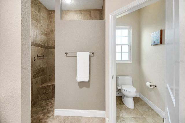 10033 LAKE MIONA WAY, Oxford, FL 34484