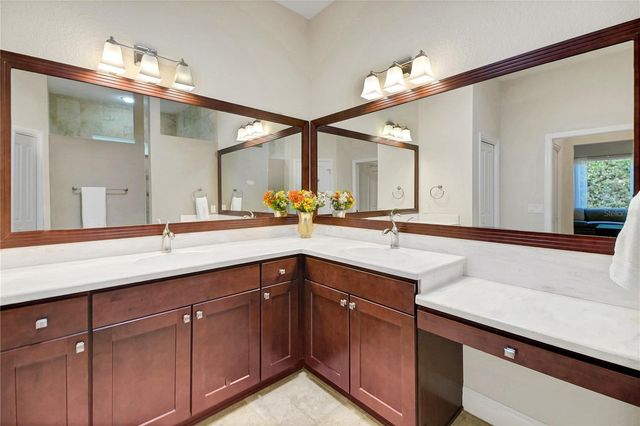 10033 LAKE MIONA WAY, Oxford, FL 34484
