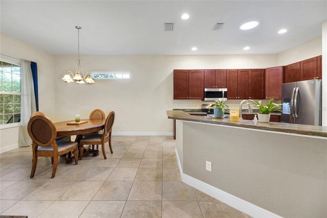 10033 LAKE MIONA WAY, Oxford, FL 34484