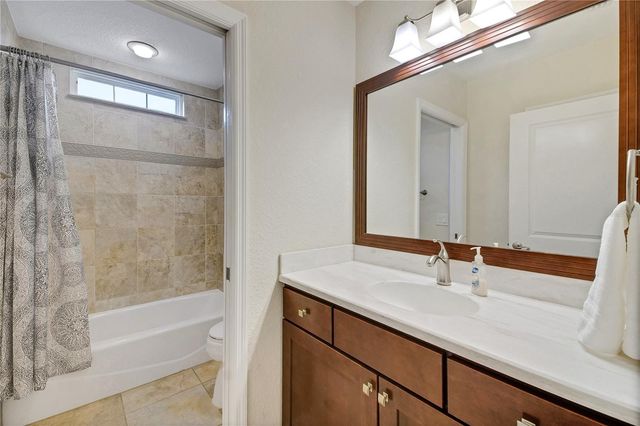 10033 LAKE MIONA WAY, Oxford, FL 34484