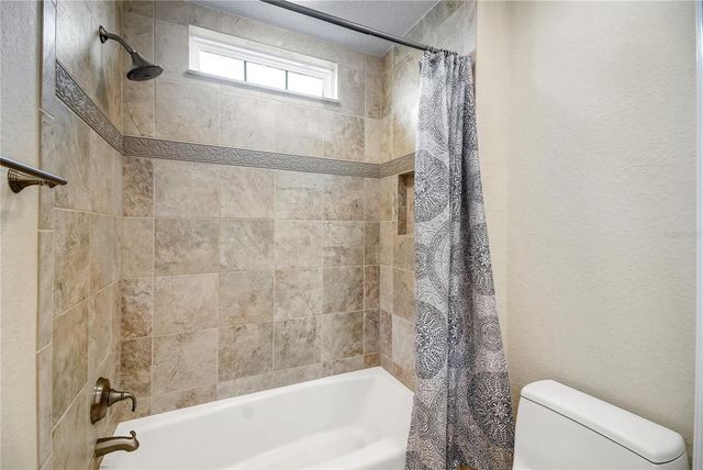 10033 LAKE MIONA WAY, Oxford, FL 34484