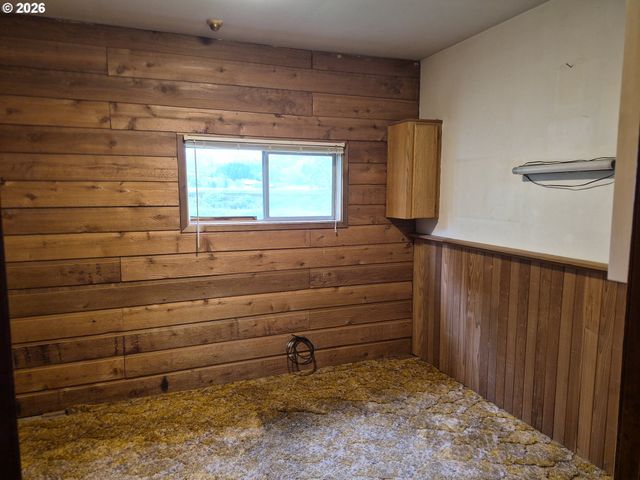 5659 Sw SPRING HILL Rd, Gaston, OR 97119
