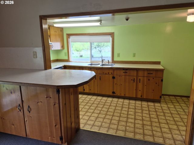 5659 Sw SPRING HILL Rd, Gaston, OR 97119