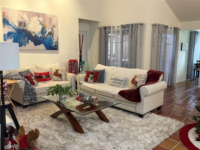 2136 Austin, Weston, FL 33326