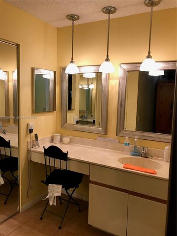 2136 Austin, Weston, FL 33326