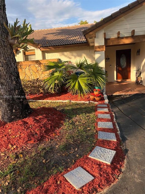 2136 Austin, Weston, FL 33326